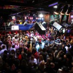 ONE NIGHT ONLY persone che ballano in pista allo Space Electronic di Firenze